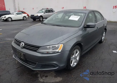 2013 Volkswagen Jetta 2.0L Tdi from USA, damaged, VIN 3VW3L7AJ6DM435447